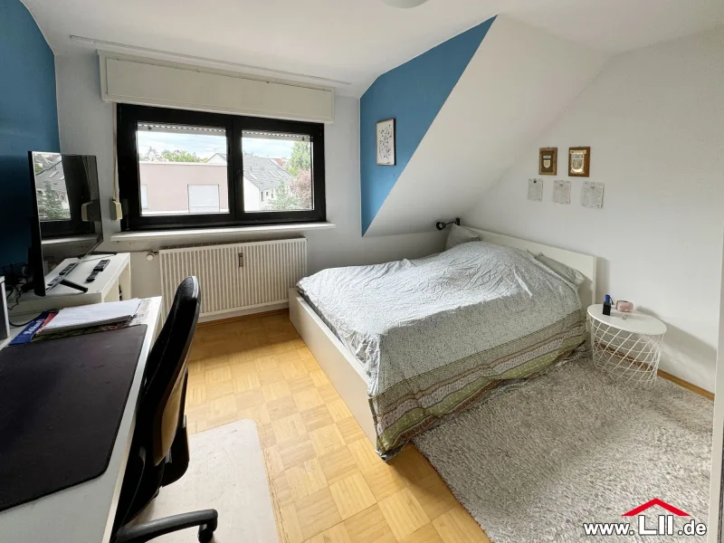 Schlafzimmer DG