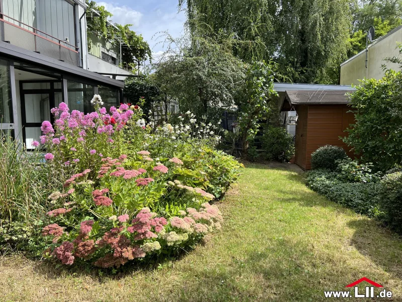  - Haus kaufen in Frankfurt - Idyllische Doppelhaushälfte am Stadtrand