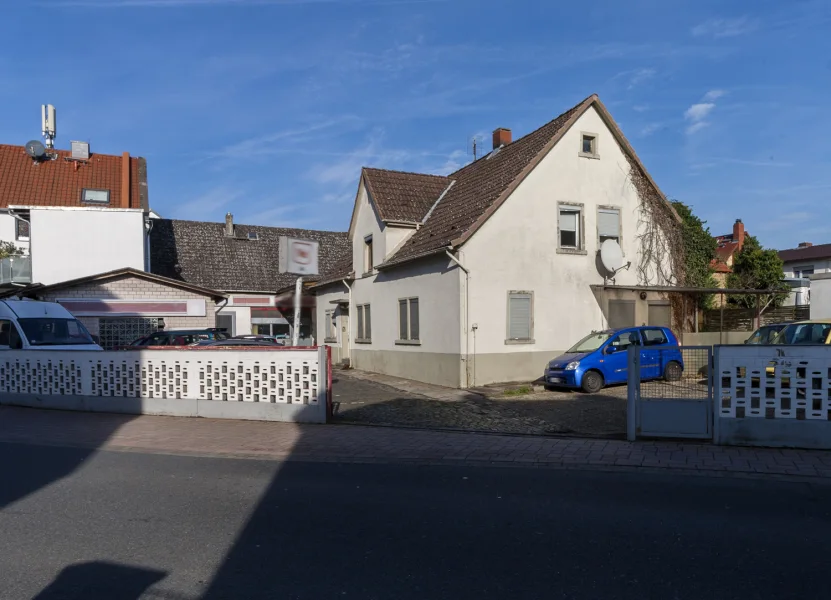 Eingangsseite - Haus kaufen in Weiterstadt - Wohnhaus mit Halle und KFZ- Werkstatt in Weiterstadt