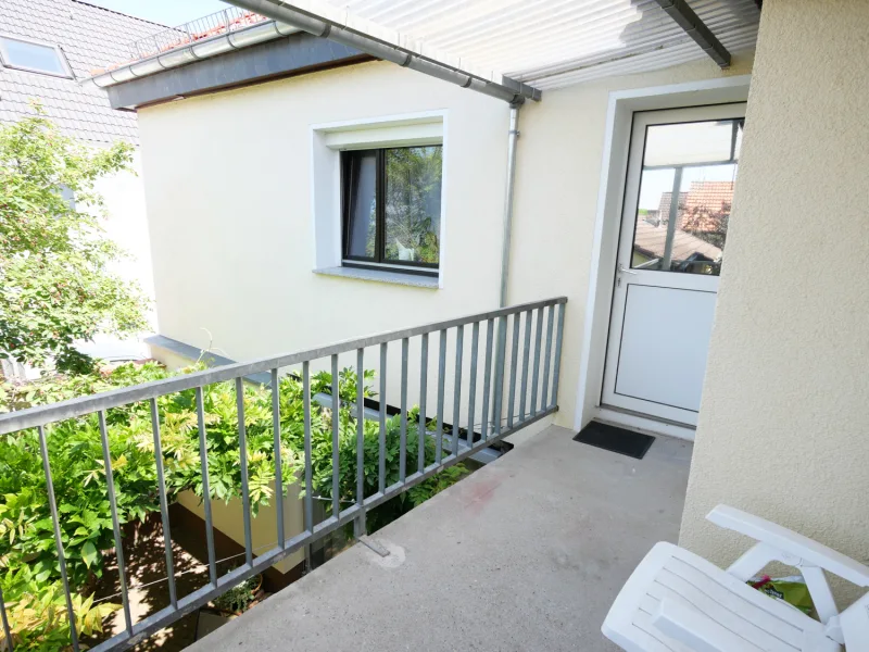 Wohnung2 1.OG Balkon Ansicht2