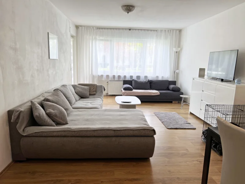 Wohnzimmer Ansicht1 - Wohnung kaufen in Darmstadt - Schöne 2-Zi.-ETW mit Balkon in ruhiger Lage von Darmstadt-Eberstadt