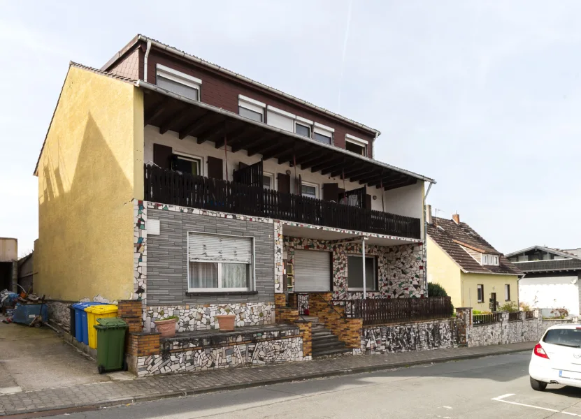 Haus 10 Straßenseite1 - Haus kaufen in Roßdorf - Mehrfamilienhaus auf großem Grundstück in schöner, ruhiger Wohnlage von Roßdorf