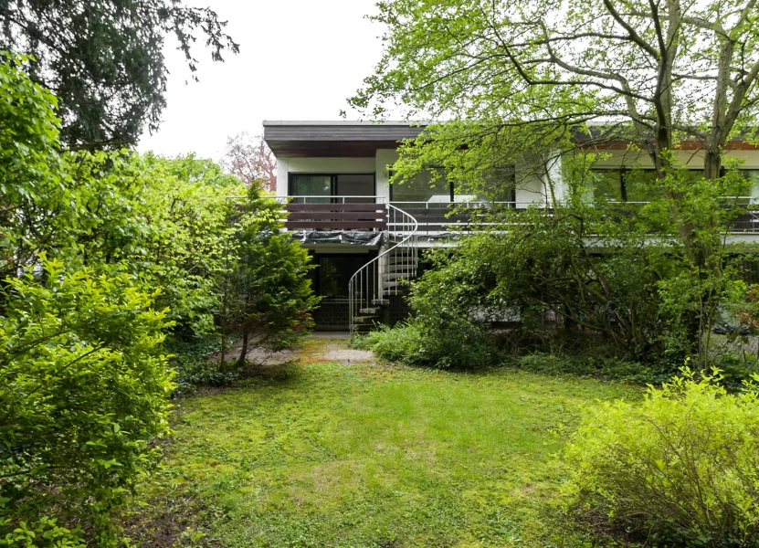 Ansicht Gartenseite - Haus kaufen in Darmstadt - Großzügige DHH mit 2. Wohneinheit im EG, Garten + Carport in gesuchter Wohnlage des Paulusviertels