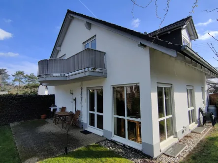 Außenansicht - Wohnung kaufen in Eltville am Rhein - Neuwertige 3-ZKB-Terrasse inkl. Gartenanteil mit Kfz-Stellplatz in gefragter Lage von Eltville