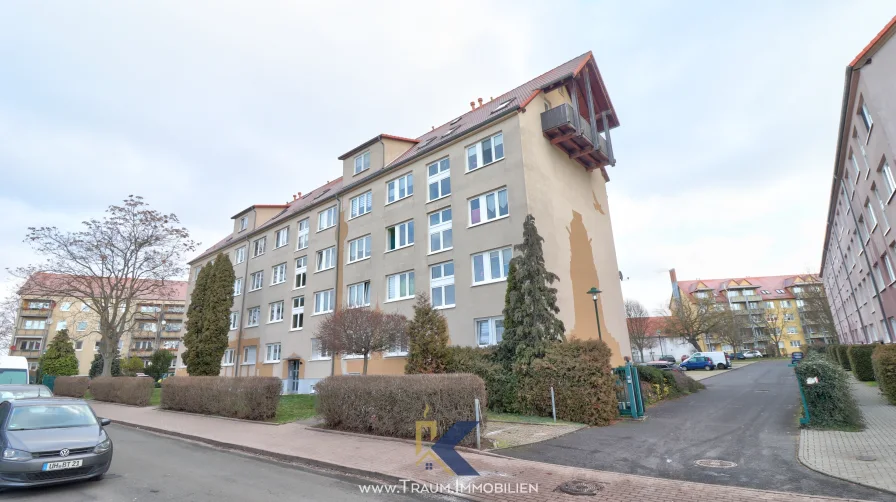 www.Traum.Immobilien - Wohnung mieten in Mühlhausen/Thüringen - Helle 2 Raumwohnung mit Balkon und PKW Stellplatz