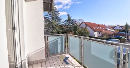 www.Traum.Immobilien - Wohnung mieten in Unstruttal - großzügige 4 Zi.-Whg. mit Balkon und PKW-Stellplatz in Lengefeld