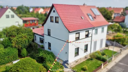 www.Traum.Immobilien - Haus kaufen in Mühlhausen/Thüringen - Herrschaftliche Doppelhaushälfte mit Zufahrt in begehrter Lage von Mühlhausen