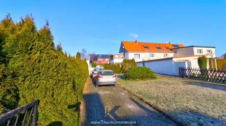 www.Traum.Immobilien - Haus kaufen in Bad Langensalza - Perfektes Familiendomizil: Reihenendhaus mit stilvollem Ambiente und traumhaftem Garten
