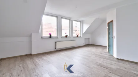 www.Traum.Immobilien - Wohnung mieten in Mühlhausen/Thüringen - großzügige 3-Zi-Whg. mit Dachterrasse in zentraler Lage