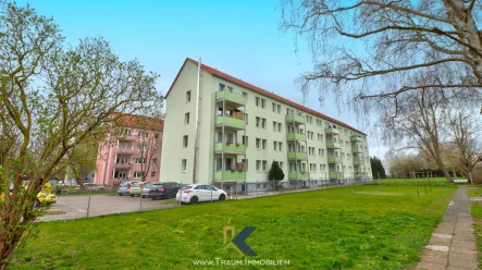 www.Traum.Immobilien - Wohnung kaufen in Großengottern - 2-Zimmer-Eigentumswohnung in Großengottern: Wohnkomfort in idyllischer Umgebung