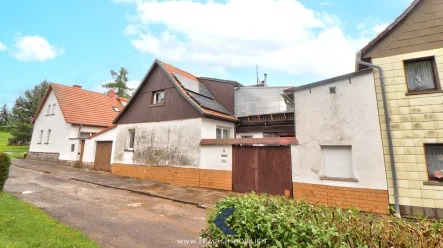 www.Traum.Immobilien - Haus kaufen in Ballhausen - Sanierungsbedürftiges Einfamilienhaus in Ballhausen