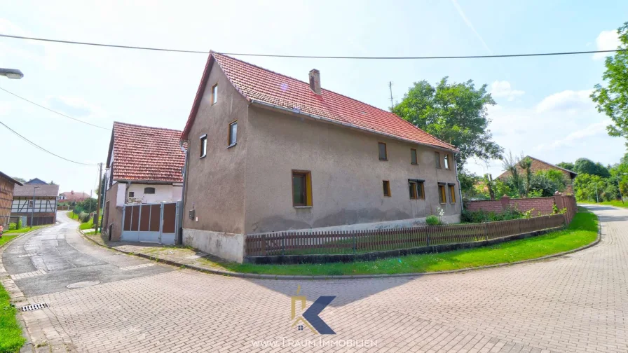 www.Traum.Immobilien - Haus kaufen in Tottleben - Charmanter 3-Seitenhof in Tottleben