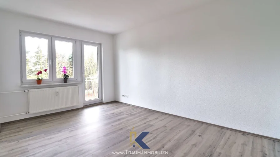 www.Traum.Immobilien - Wohnung mieten in Mühlhausen/Thüringen - familienfreundliche 4 Zi.-Whg. mit Balkon und PKW-Stellpl.