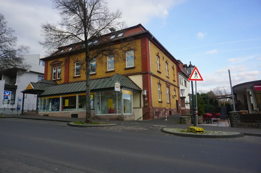 Außenansicht - Büro/Praxis mieten in Homberg (Efze) - Gewerbefläche in bester Lage zu vermieten!