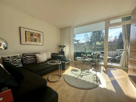 Wohnzimmer - Wohnung kaufen in Kassel - Helle und gepflegte Eigentumswohnung nahe ICE-Bahnhof!KEINE KÄUFERPROVISION