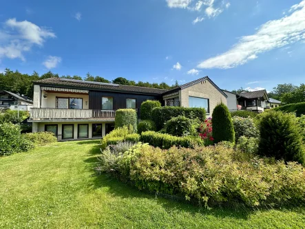 Blick vom Garten - Haus kaufen in Bad Emstal - Richtig viel Platz für Ihre Lieben im individuellen Architektenhaus! KEINE KÄUFERPROVISION