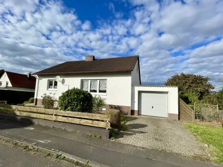 Blick von der Straße - Haus kaufen in Borken - Gemütliches Einfamilienhaus in Borken zu verkaufen! KEINE KÄUFERPROVISION