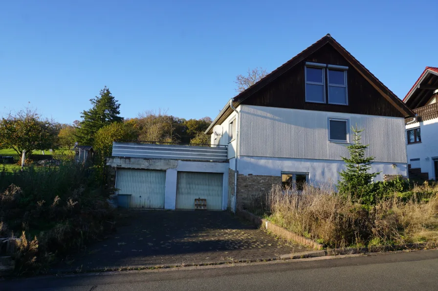 Ansicht - Haus kaufen in Malsfeld - Packen Sie an und machen was draus. Keine Käuferprovision!