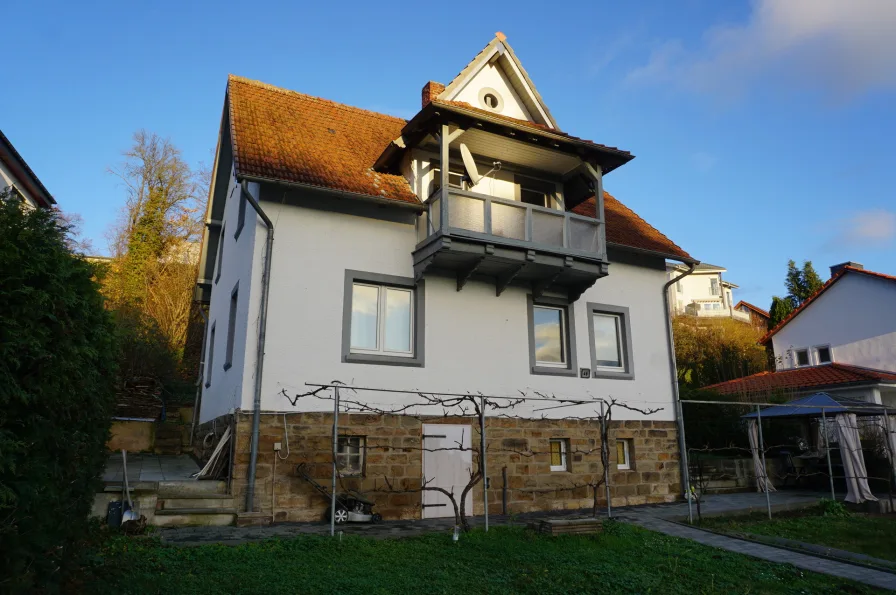 Ansicht - Haus kaufen in Melsungen - Einzugsbereites Einfamilienhaus in Melsungen. Keine Käuferprovision!