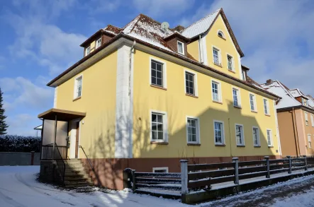 Außenansicht - Haus kaufen in Homberg - Mehrfamilienhaus in zentraler Lage – Ideal für Neubeginn oder Renditeobjekt!