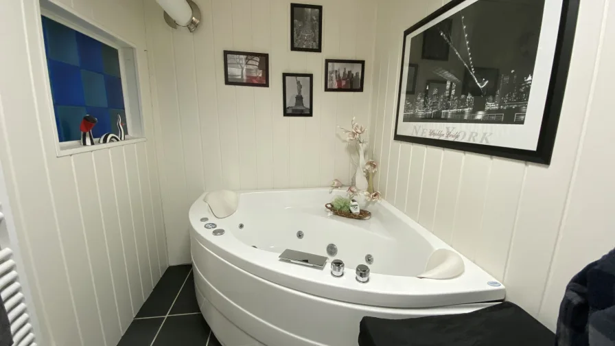 Badewanne OG