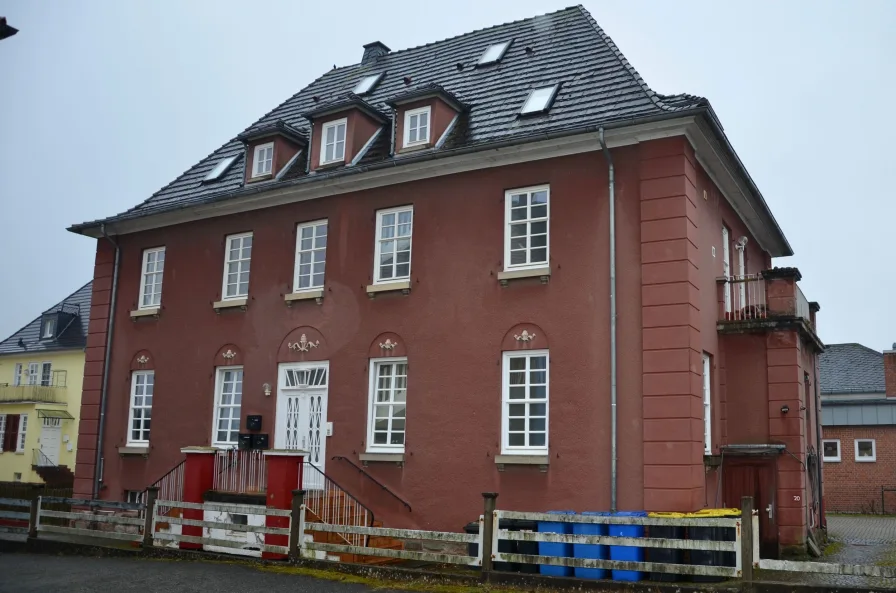 Aussenansicht - Wohnung mieten in Homberg (Efze) - Geräumige 4-Zimmer-Wohnung mit Terrasse in Homberg (Efze)