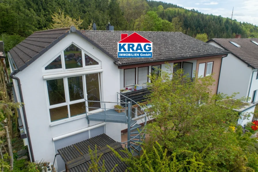 Drohnenaufnahme - Haus kaufen in Dautphetal - ++ KRAG Immobilien ++ Sonnig mit Aussicht ++ mit Wohnrecht bei einer Wohnung ++ Garten | Terrassen