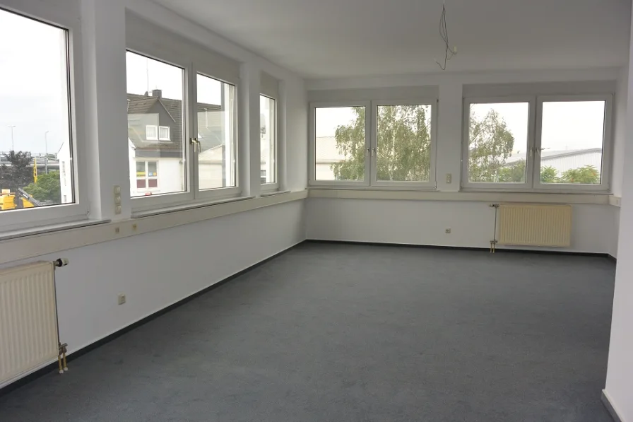  - Büro/Praxis mieten in Rüsselsheim - Helle moderne Büroflächen im Hasengrund