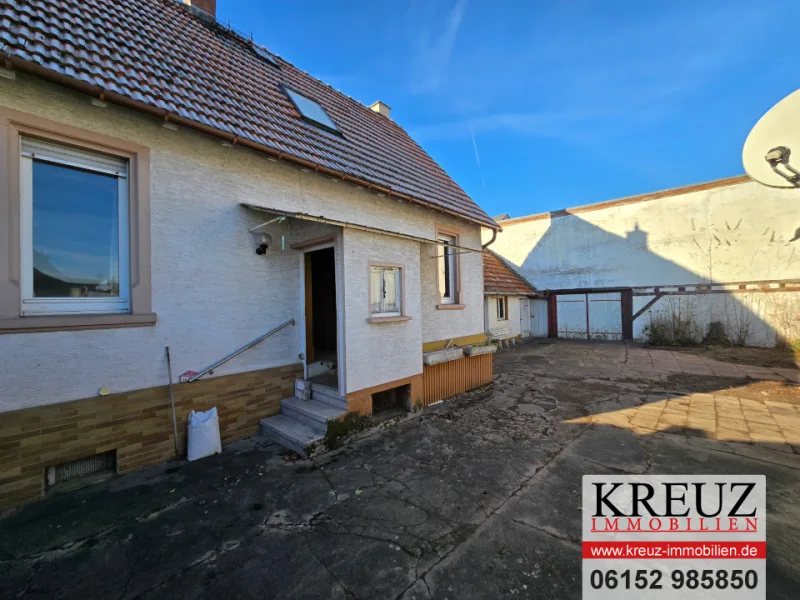  - Haus kaufen in Rüsselsheim / Haßloch - Sanierungsbedürftige Hofreite mit Scheune in ruhiger Wohnlage von Haßloch