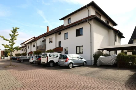 Hausansicht - Wohnung mieten in Obertshausen - ++ Zentral in Obertshausen: 2-Zimmer-Wohnung mit Terrasse und Stellplatz ++