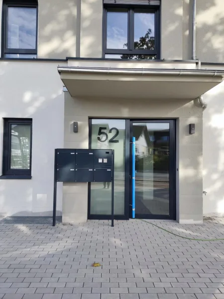 1700233993286 - Wohnung kaufen in Darmstadt - Lichtdurchflutete 3,5 Zimmerwohnung mit großen Fensterfronten und Balkon