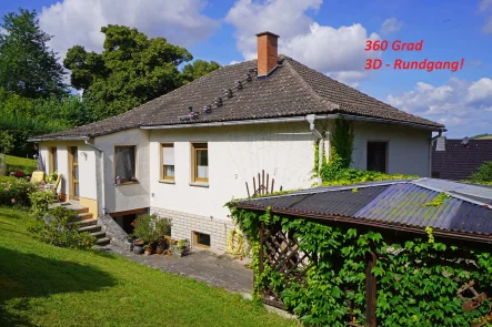 Südostansicht mit Blick Richtung Eingangsbereich Titelbild - Haus kaufen in Rastenberg - Rarität! Großzügiges Einfamilienhaus in idyllischer TOP Lage mit Blick über Rastenberg - Mehrgenerationenwohnen möglich