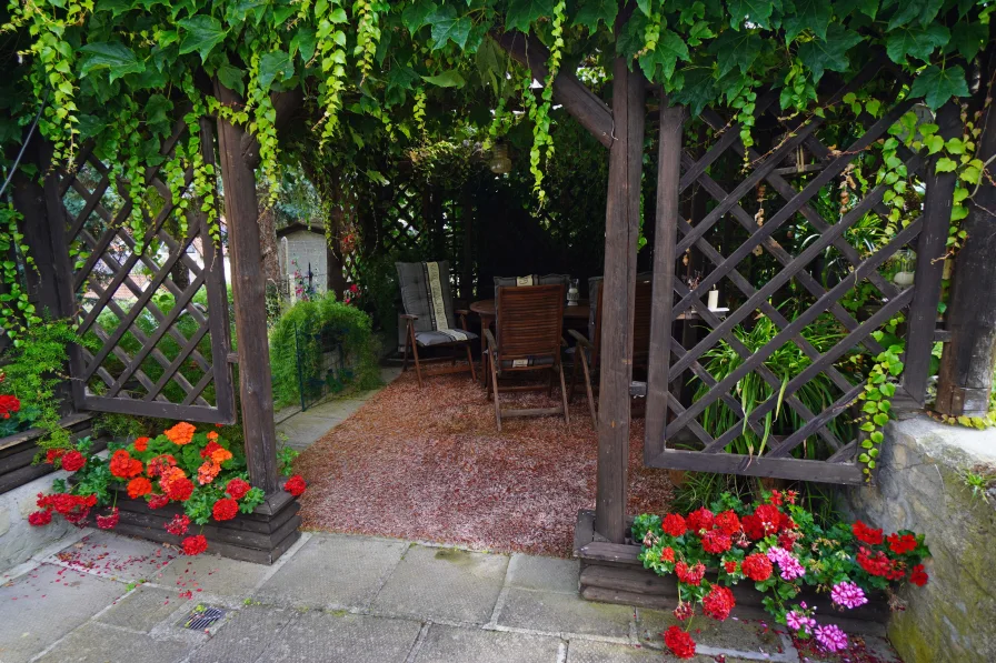 Ob auf dem Balkon, unter der Pergola, auf der Wiese oder Bank...Sie haben die Qual der Wahl