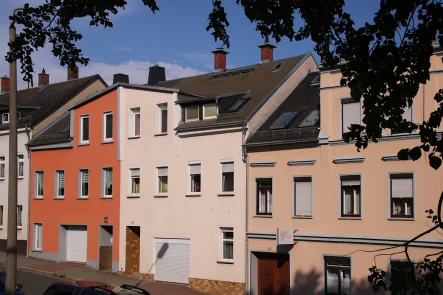 Ansicht straßenseitig  - Haus kaufen in Greiz - Reihenhaus in Pohlitz