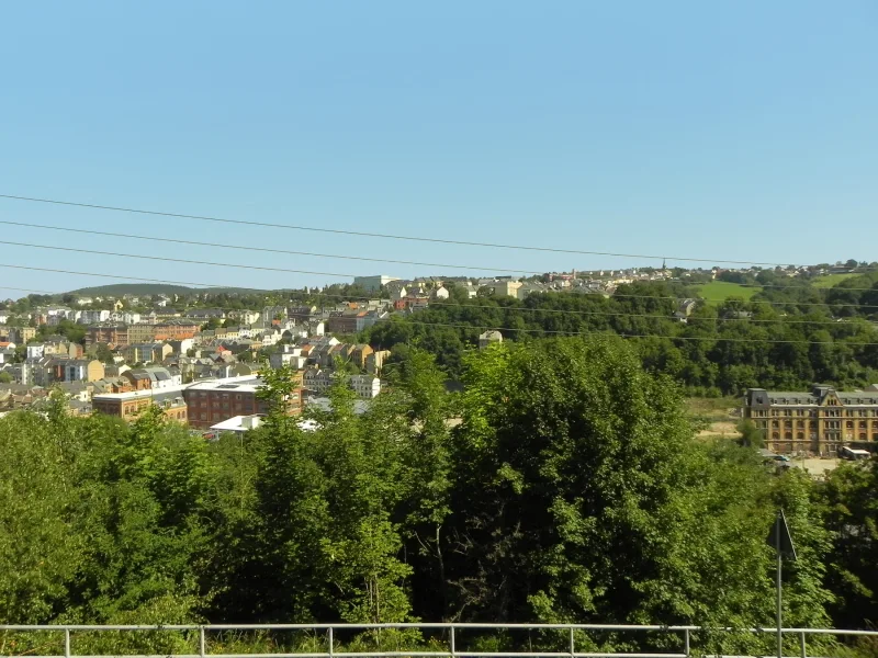 Blick über die Straße - Wohnung mieten in Greiz - Hier haben Sie einen zauberhaften Blick auf die Stadt!