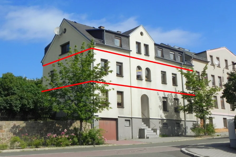 Ansicht straßenseitig  - Wohnung mieten in Greiz - Große Wohnung mit Einbauküche und Gartennutzung