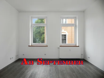 Wohnzimmer  - Wohnung mieten in Greiz - Gepflegte Wohnung in der Greizer Neustadt - EBK möglich