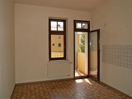 Küche-Balkon - Wohnung mieten in Greiz - Zweiraumwohnung mit Balkon in Richtung Pohlitz