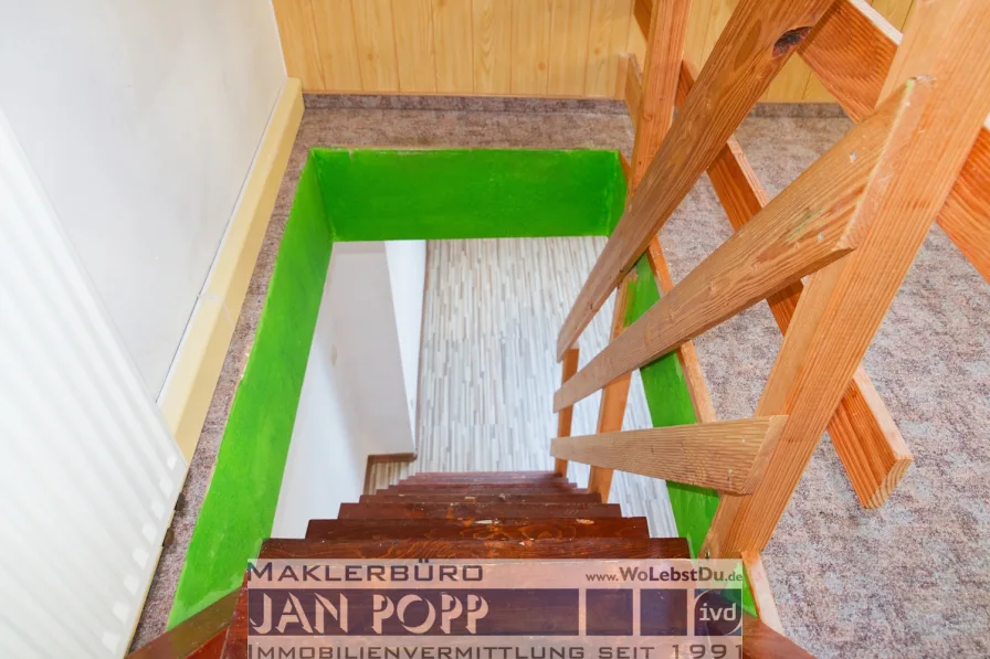 Treppe vom Spitzboden 