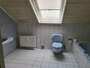 großes Badezimmer 