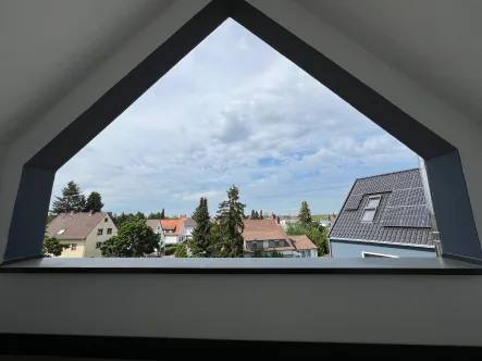 Blick vom Loggia - Wohnung kaufen in Erlensee - Außergewöhnliche, großzügige 4-Zi.-Maisonettewohnung mit Loggia und Tiefgarage