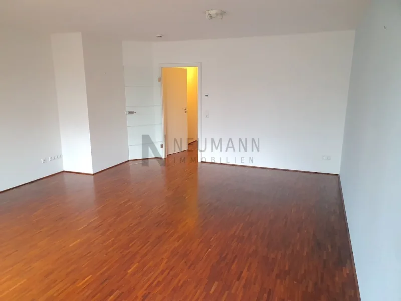 Wohnzimmer - Wohnung mieten in Dreieich - Große stilvolle 4-Zimmer-Wohnung mit Loggia am Waldrand (barrierefrei)