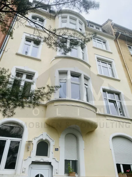 Haus - Wohnung kaufen in Frankfurt - Modernisiertes Altbauschmuckstück in Bockenheims Toplage mit Balkon, Dielenboden und weiteren Stilaltbau-Highlights inkl. allen Möbeln.