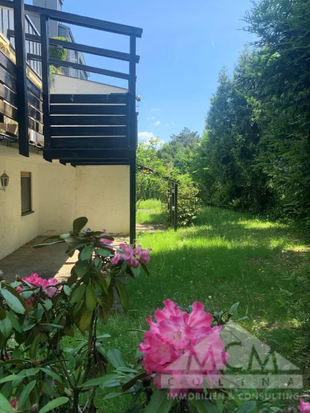 Ansicht Garten - Haus kaufen in Königstein im Taunus / Schneidhain - Rarität mit gigantischer Fläche im Johanniswald in Königstein