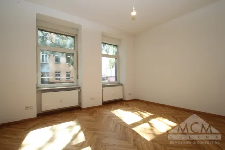 Wohnen - Wohnung kaufen in Frankfurt - Top Lage im Nordend! Modern sanierte Altbauwohnung mit Eichenparkett