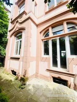 EG Austritt Vorgarten - Zinshaus/Renditeobjekt kaufen in Frankfurt am Main - #RESERVIERT# Seltenes Stilaltbaujuwel mit perfekten Grundrissen in top Nordendlage