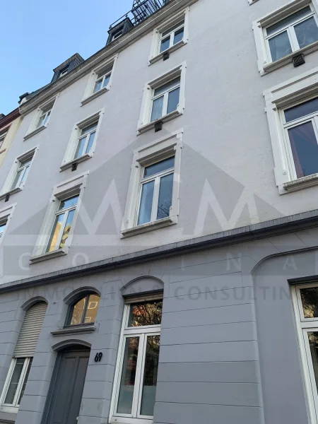 Hausansicht - Wohnung kaufen in Frankfurt am Main - #RESERVIERT# Altbaucharme im schönen Nordend