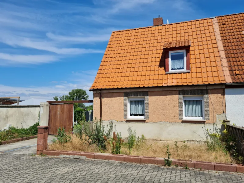  - Haus kaufen in Sandersdorf - Einfamilienhaus + Bungalow in ruhiger und beliebter Siedlungslage!