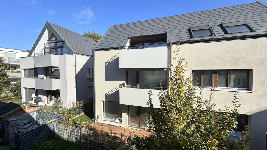  - Haus kaufen in Frankfurt - METZ IMMOBILIEN - Modern Wohnen in Alt Hausen