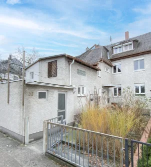 Hausansicht hinten-Edit - Haus kaufen in Mainz - Mz-Mombach! Reihenhaus mit viel Platz für die ganze Familie! 7 Zimmer, 2 Bäder & extra-großer Garten